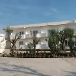 Hotel Corona Beach Peschici ホテル ペスキチ