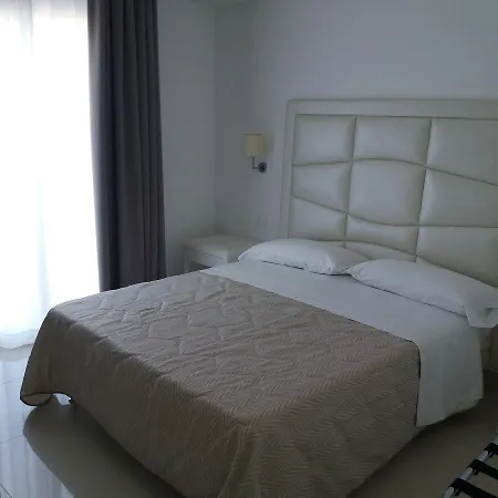 Hotel Corona Beach Peschici Ξενοδοχείο Peschici