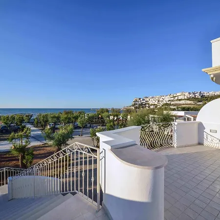Hotel Corona Beach Peschici Ξενοδοχείο *