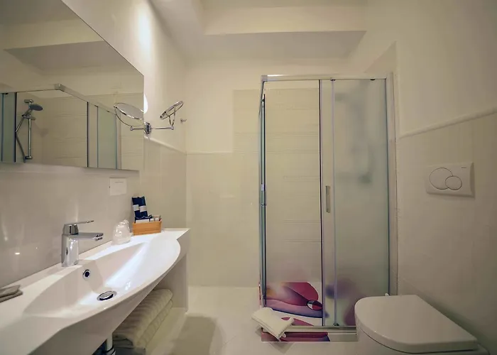 Hotel Corona Beach Peschici מלון פסקיצ'י