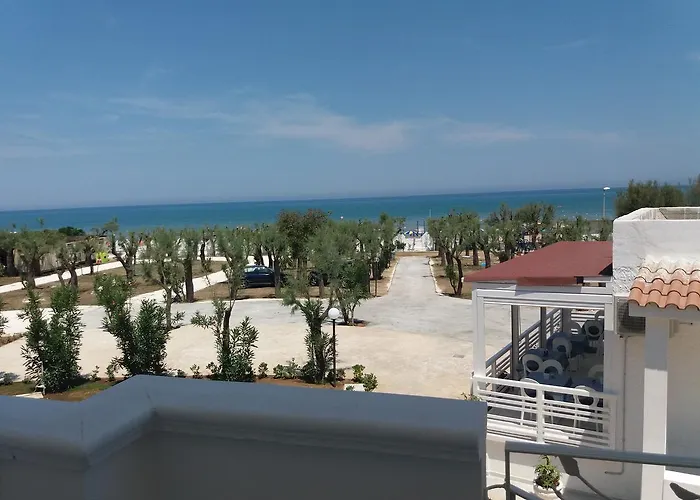 Hotel Corona Beach Peschici * פסקיצ'י