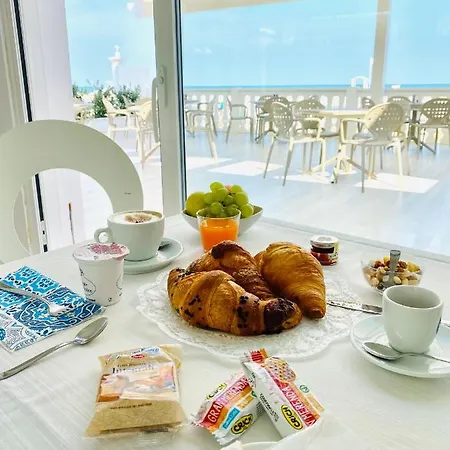 Hotel Corona Beach Peschici * Peschici