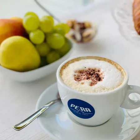 Hotel Corona Beach Peschici Hotell *