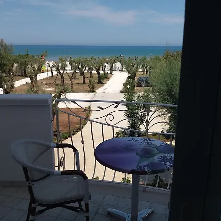 Hotel Corona Beach Peschici Hotell *