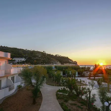 Hotel Corona Beach Peschici * Peschici