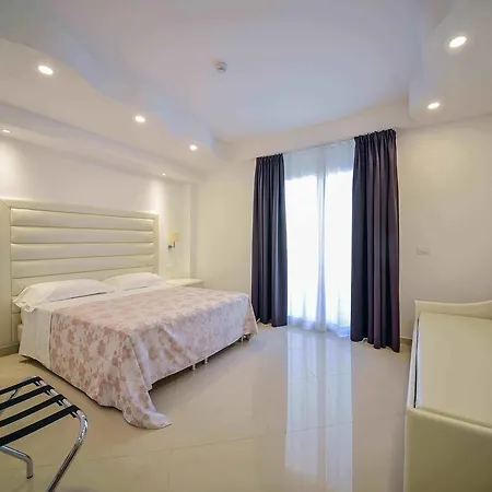 Hotel Corona Beach Peschici *