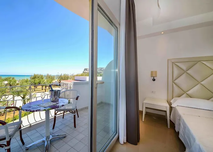 Hotel Corona Beach Peschici 호텔 *